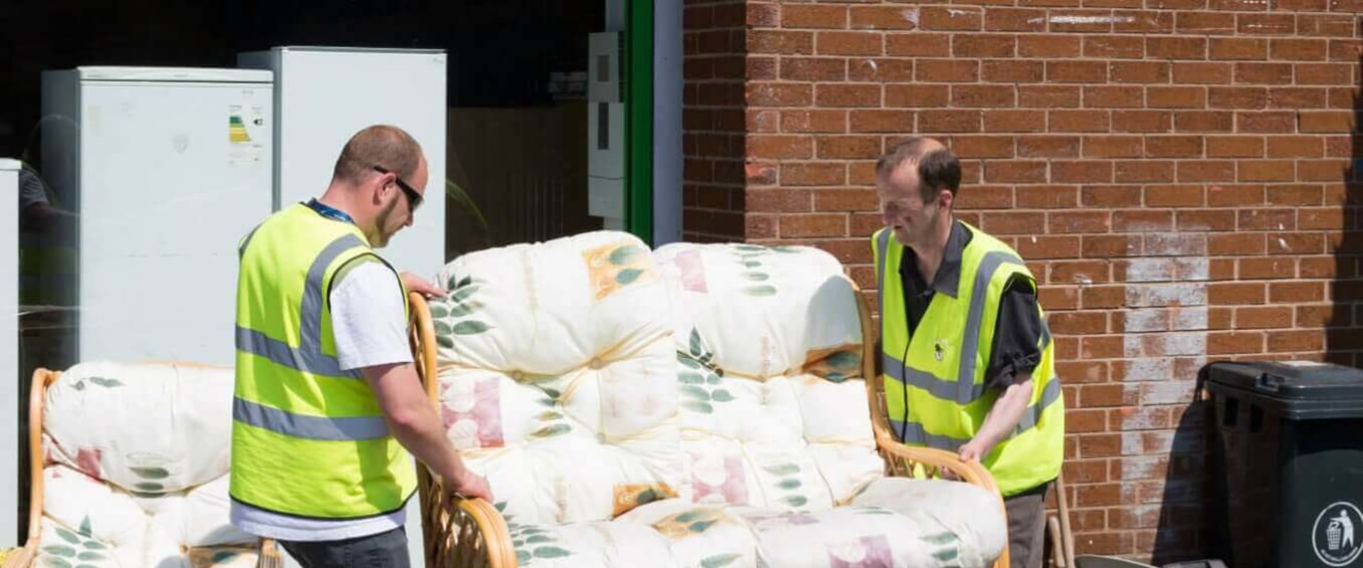 How Long Does Curbside Furniture Pickup Appointment Usually Take?