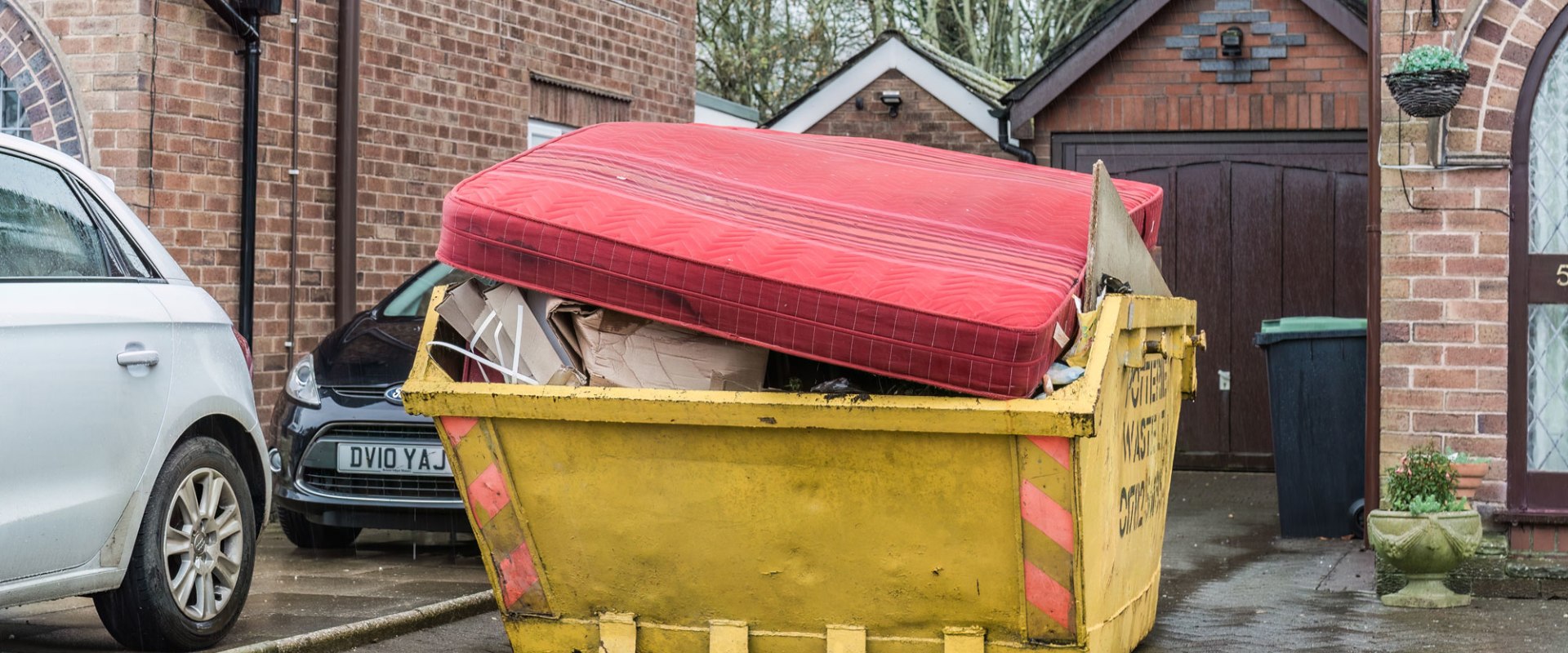 How To Remove A Mattress From Your Home Safely